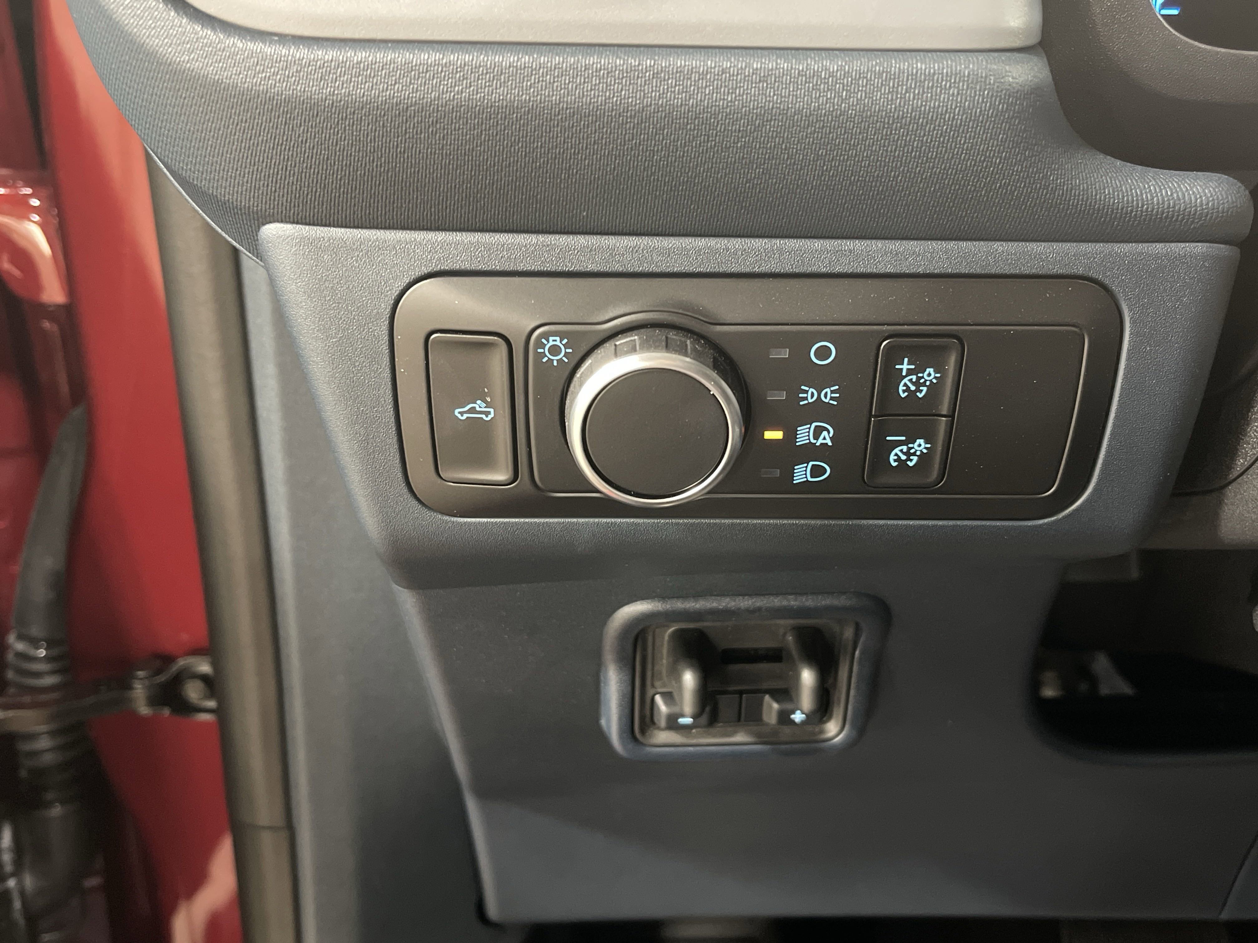 New 2025 Ford Maverick XLT w/ XLT Luxury Package image 22