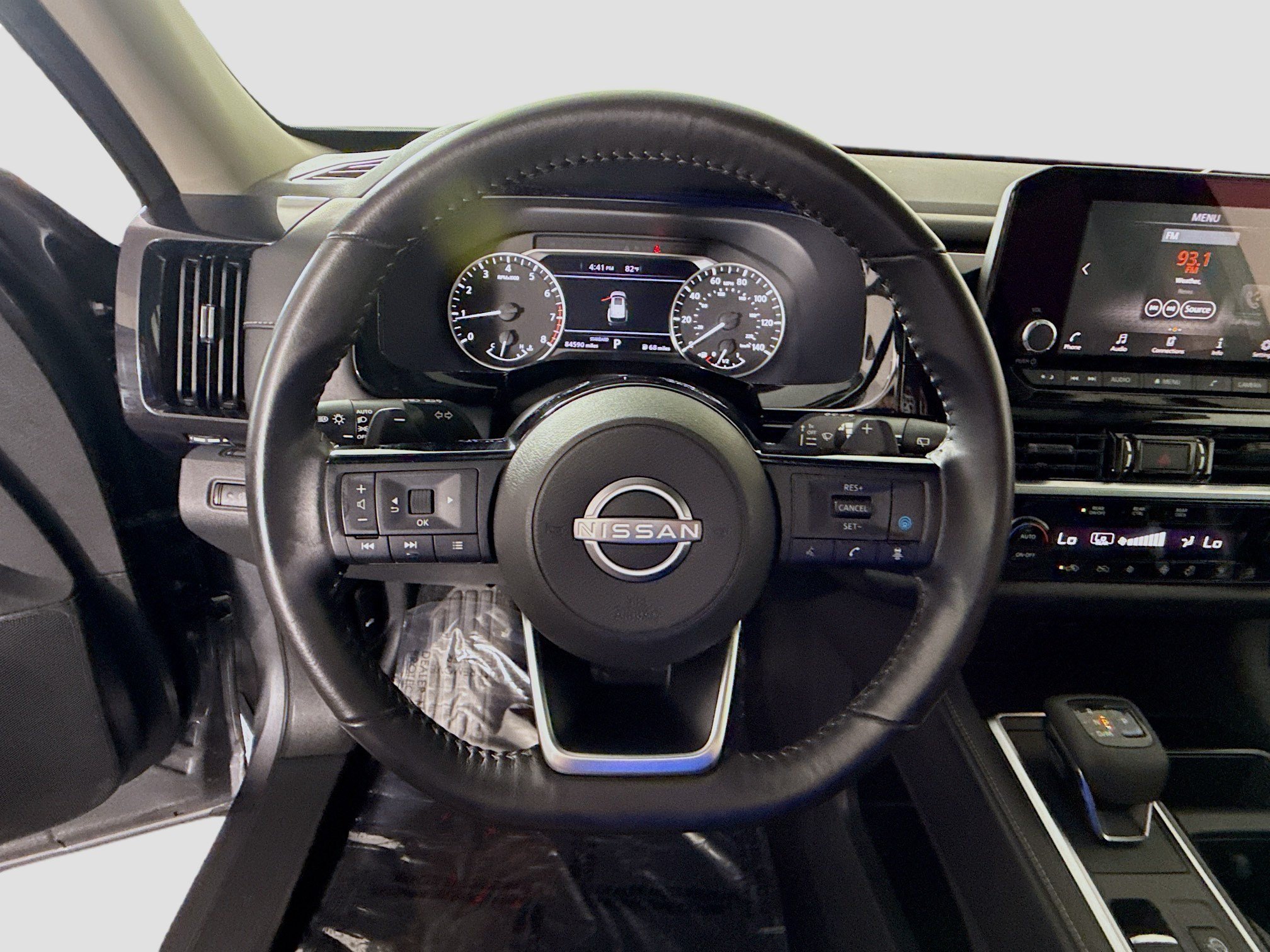 Used 2022 Nissan Pathfinder SV FWD image 13