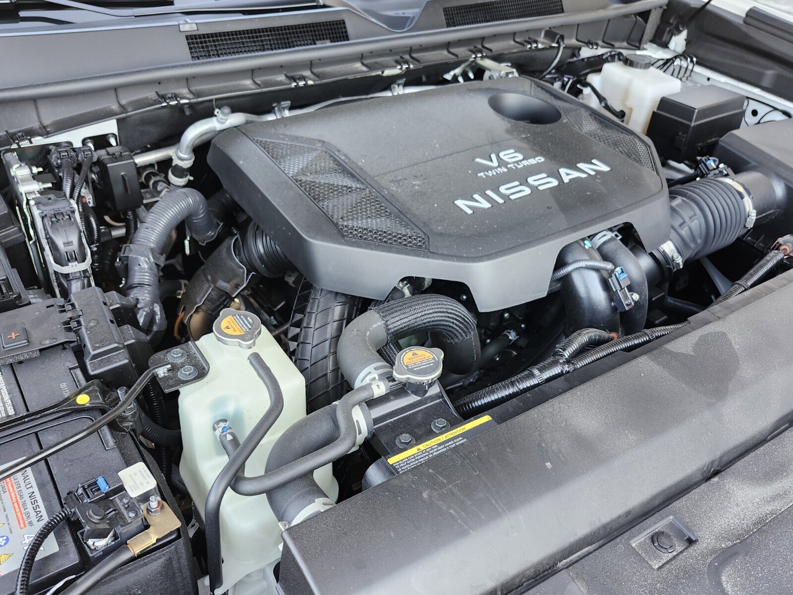 Used 2025 Nissan Armada SL w/ Captain's Chari Seat Package image 26