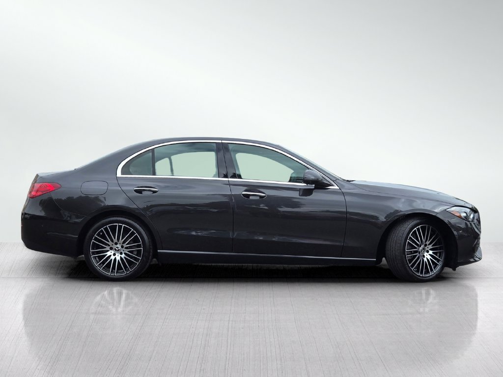 Used 2025 Mercedes-Benz C 300 Sedan image 4