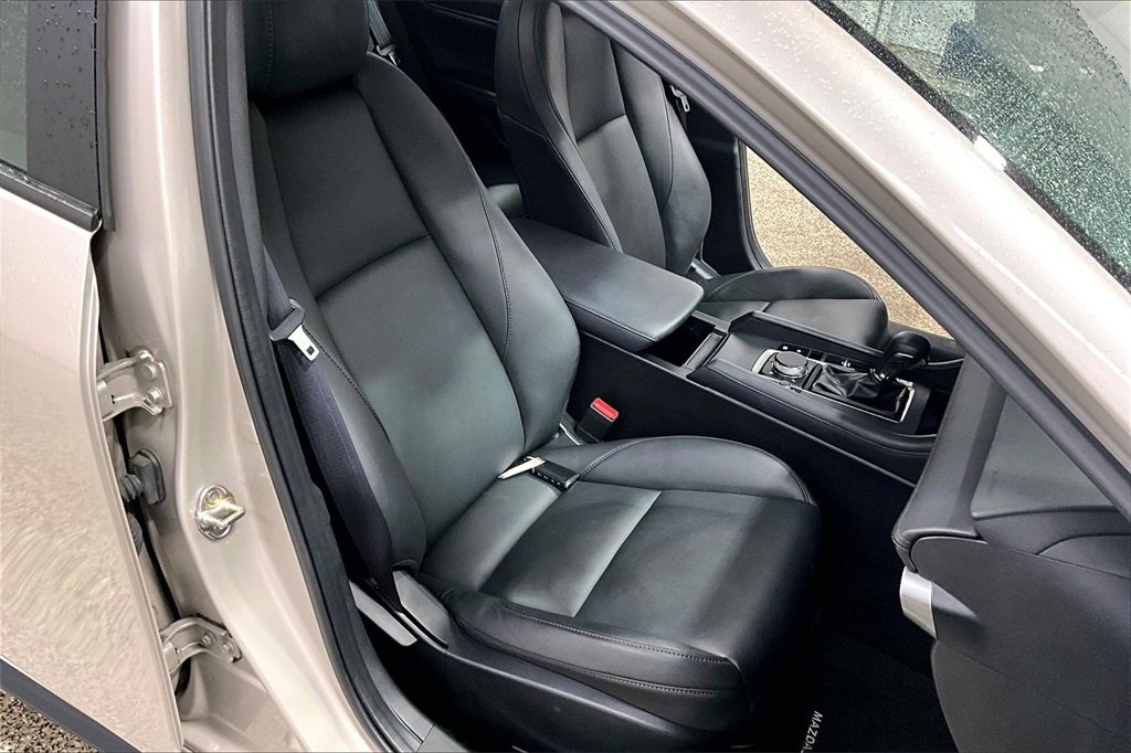 Used 2022 MAZDA MAZDA3 s image 27