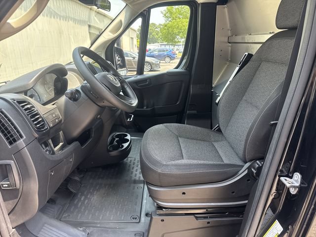 Used 2023 RAM ProMaster 2500 w/ Black Appearance Package FWD image 13