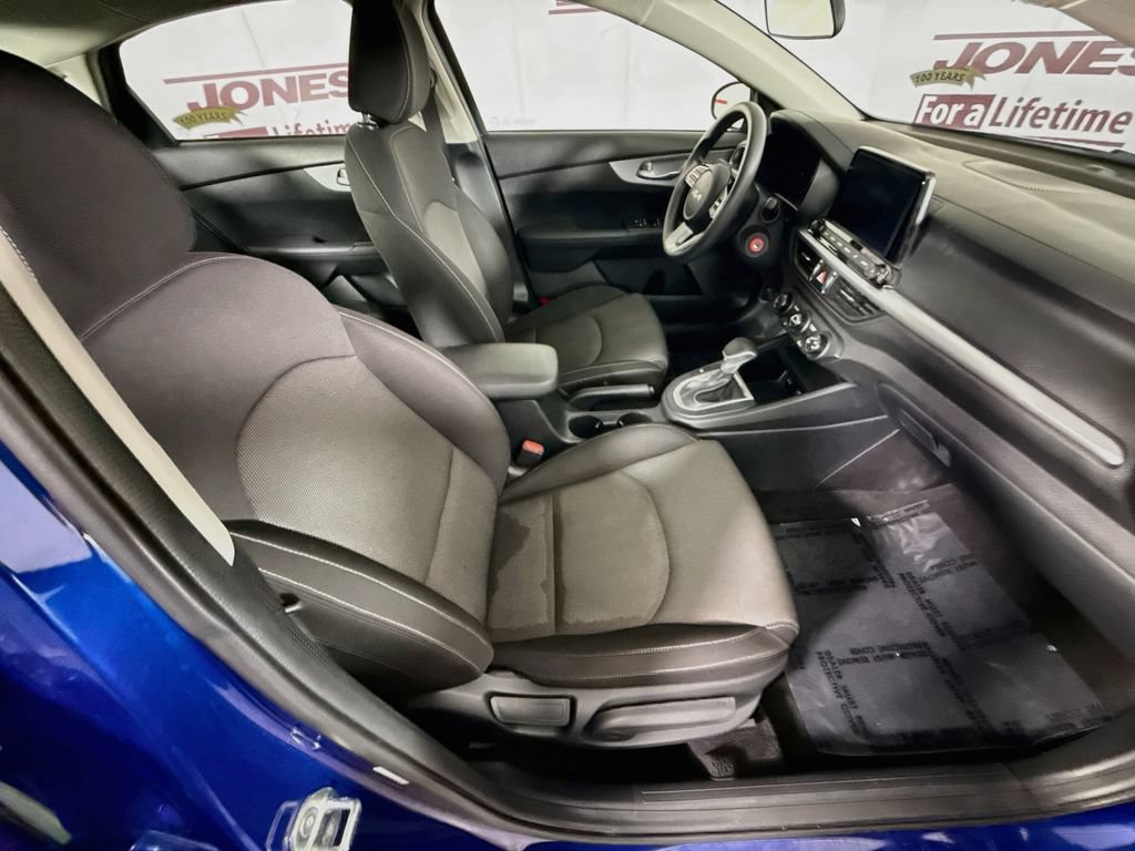 Used 2024 Kia Forte LXS FWD image 28
