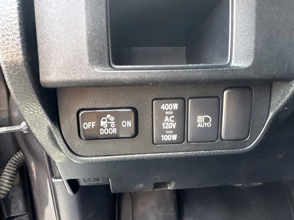 Used 2019 Toyota Tacoma TRD Off-Road AWD/4WD image 15