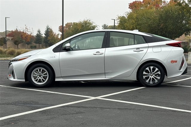 Used 2020 Toyota Prius Prime XLE image 9