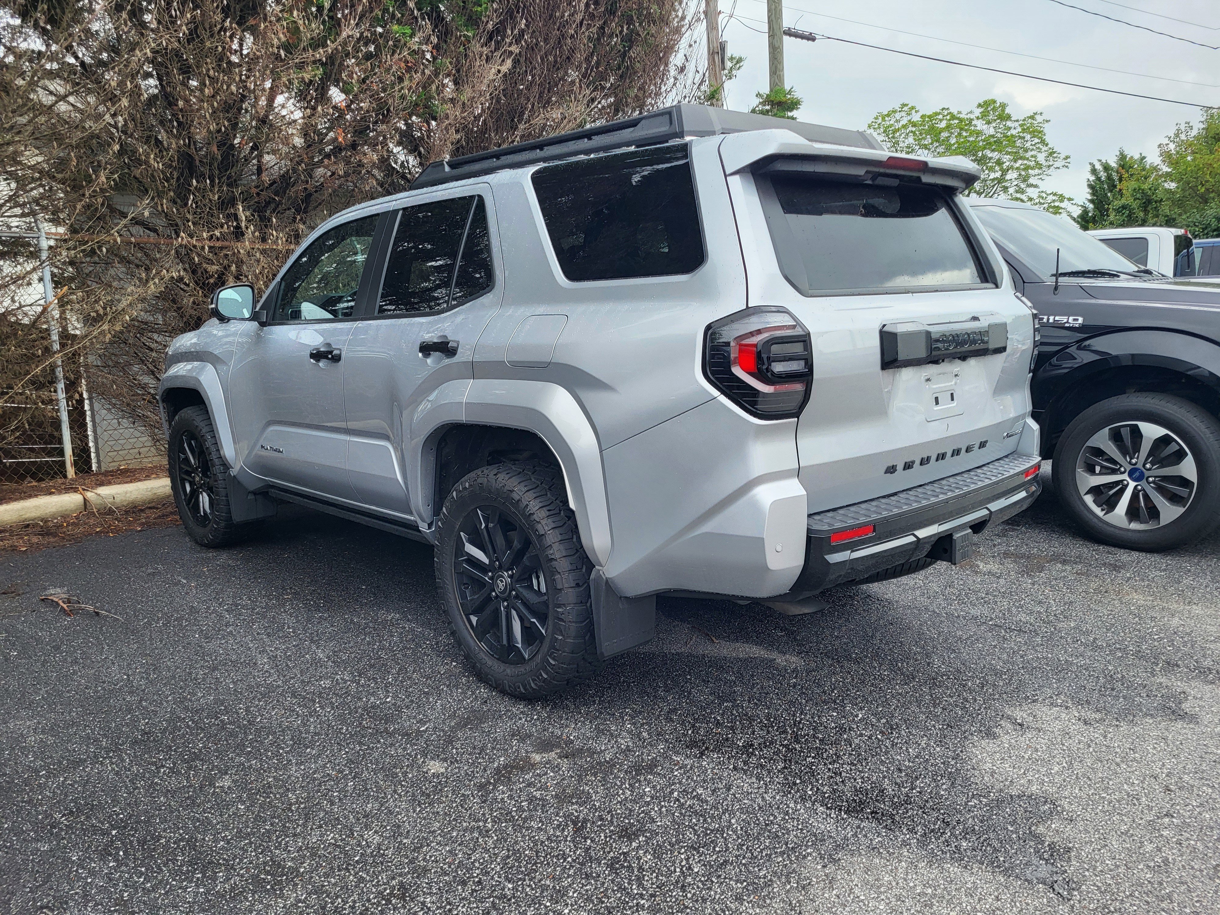 Used 2025 Toyota 4Runner 4WD image 5