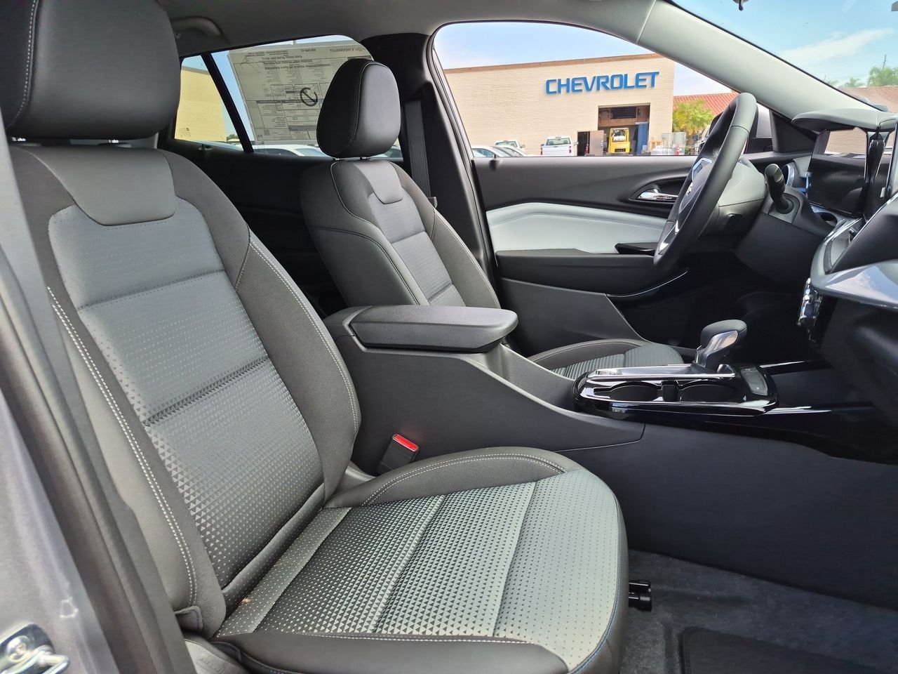 New 2026 Chevrolet Trax LT w/ Driver Confidence Package FWD image 28