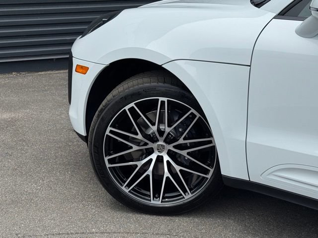 New 2026 Porsche Macan AWD/4WD image 12