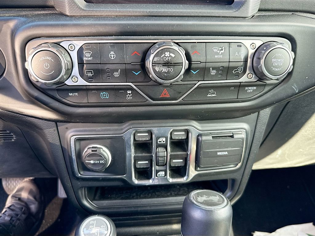 Used 2021 Jeep Wrangler Unlimited Sahara w/ Cold Weather Group image 14