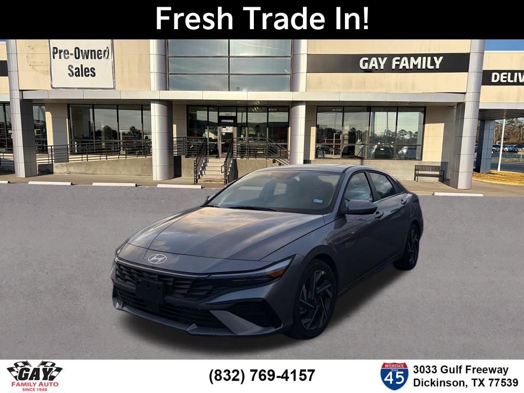 Used 2025 Hyundai Elantra Limited image 3