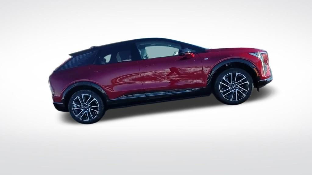 New 2026 Cadillac Optiq Sport 1 w/ LPO, Floor Liner Package image 8