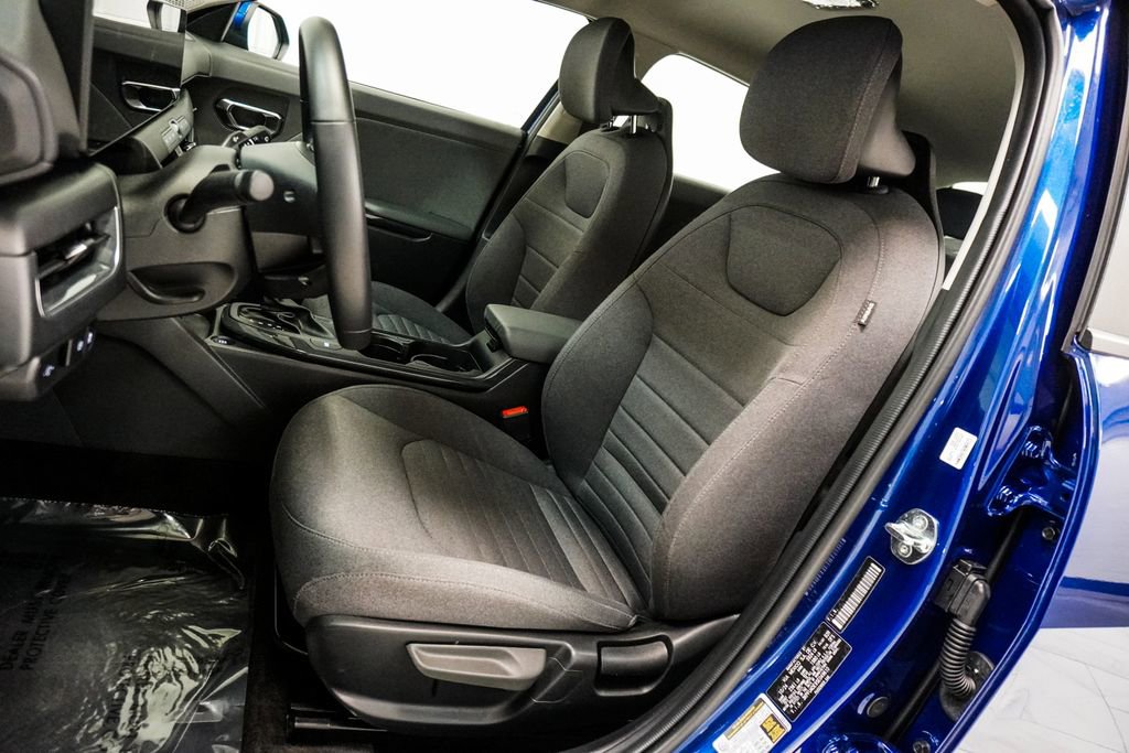 Used 2025 Kia K4 EX image 6