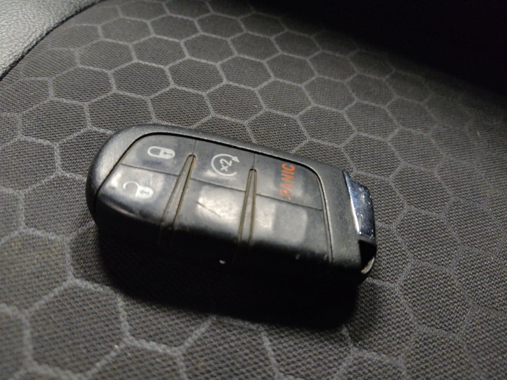 Used 2018 Jeep Compass Latitude w/ Popular Equipment Group FWD image 32