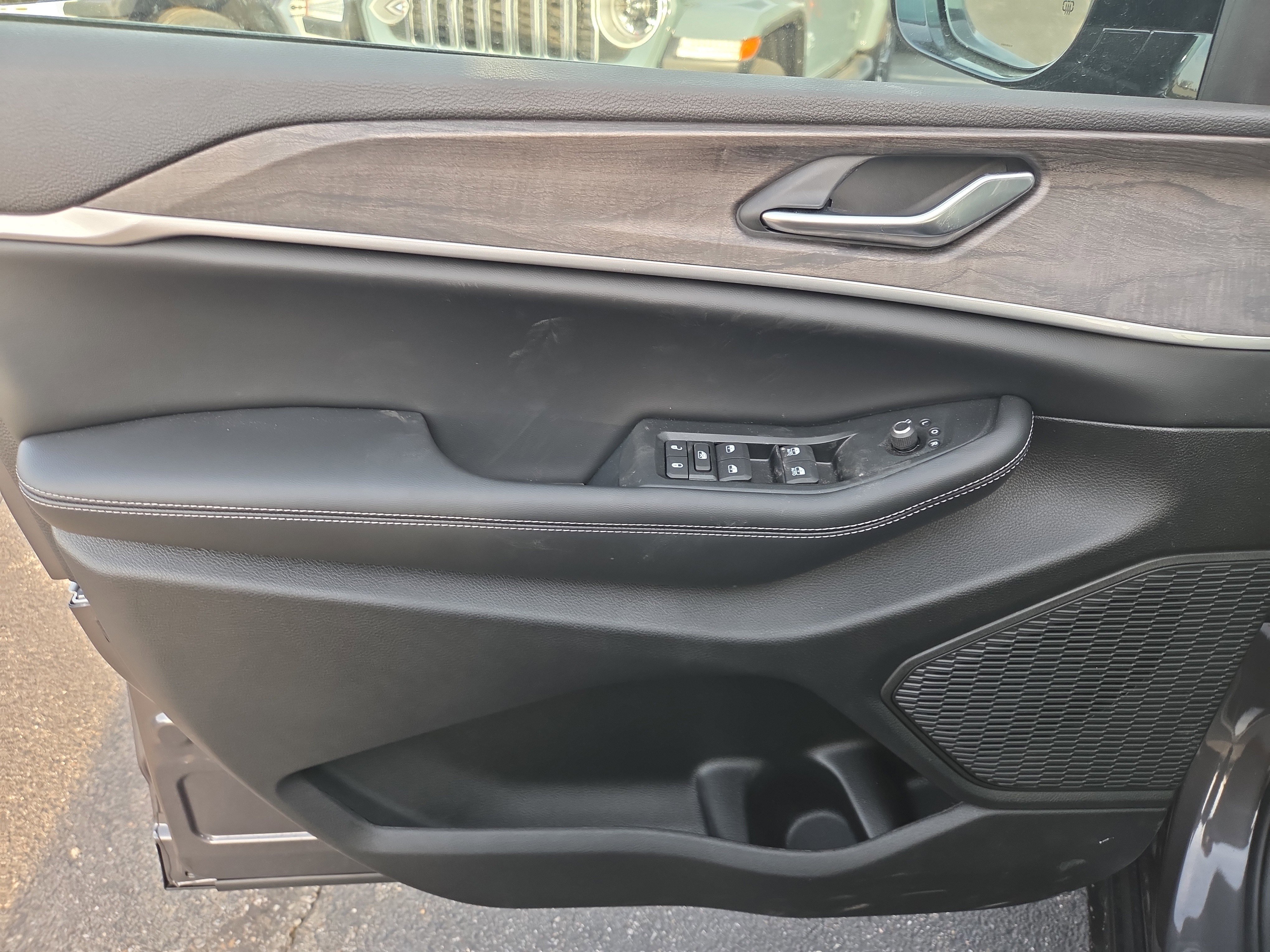 New 2026 Jeep Grand Cherokee L 4WD image 5