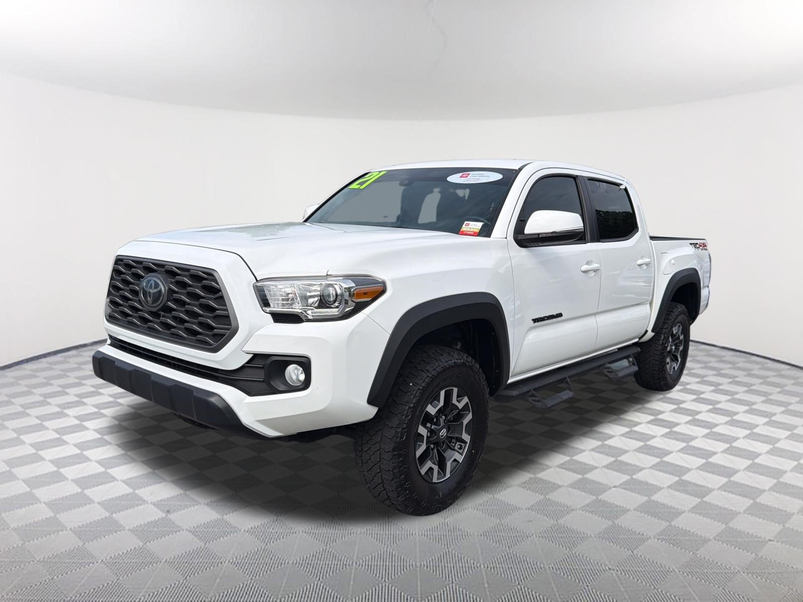 Certified 2021 Toyota Tacoma TRD Off-Road AWD/4WD image 3