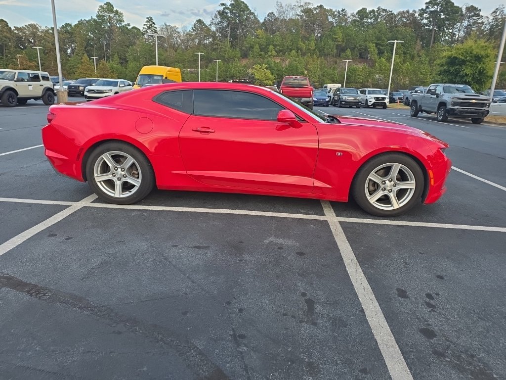 Used 2019 Chevrolet Camaro LT RWD image 5