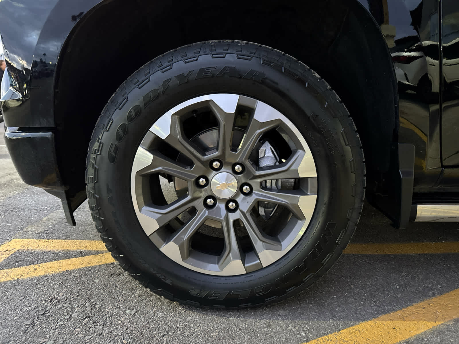 Certified 2023 Chevrolet Silverado 1500 High Country w/ Technology Package image 7