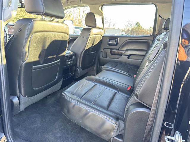 Used 2015 GMC Sierra 3500 Denali image 9