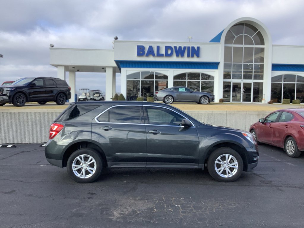 Used 2017 Chevrolet Equinox LS image 8