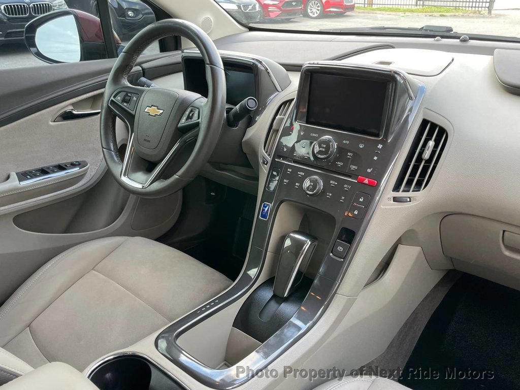 Used 2014 Chevrolet Volt Premium w/ Premium Trim Package image 16