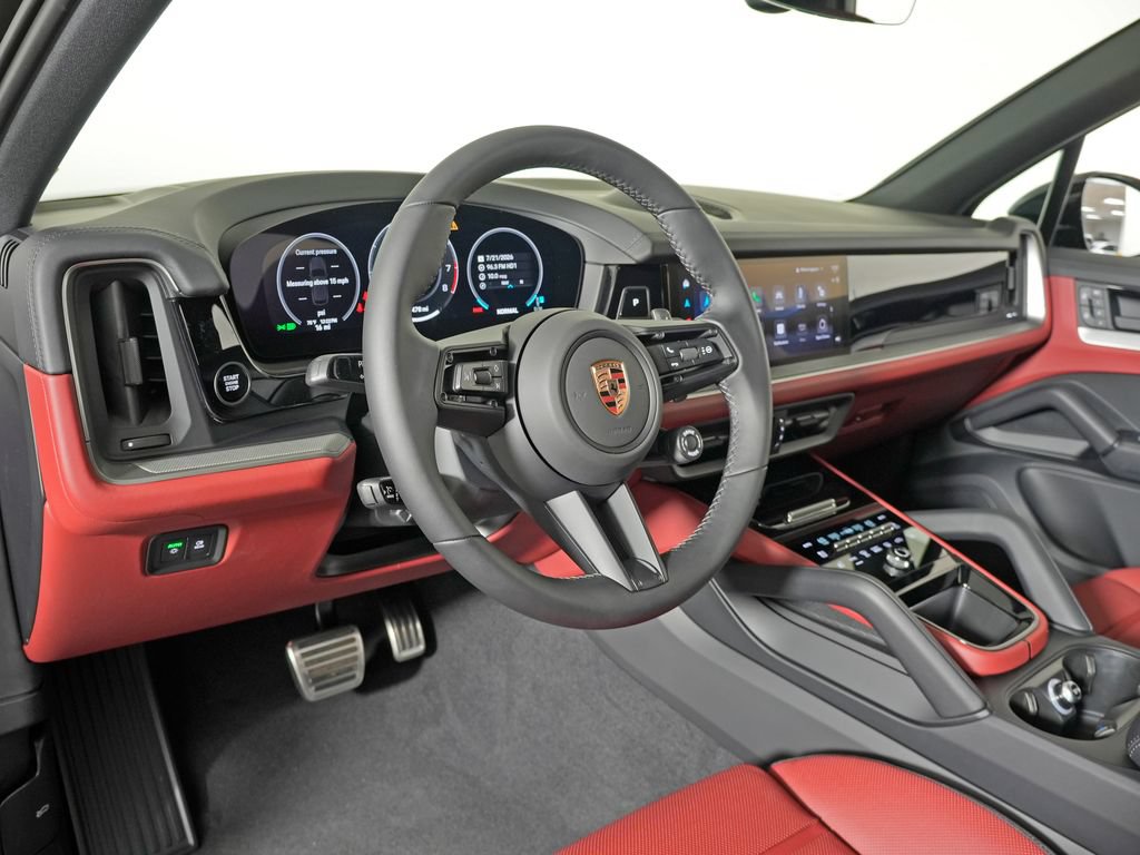 Certified 2026 Porsche Cayenne S AWD/4WD image 4