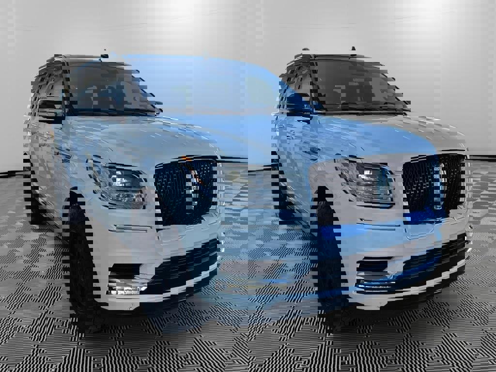 Used 2021 Lincoln Navigator Black Label w/ Special Edition Package image 3