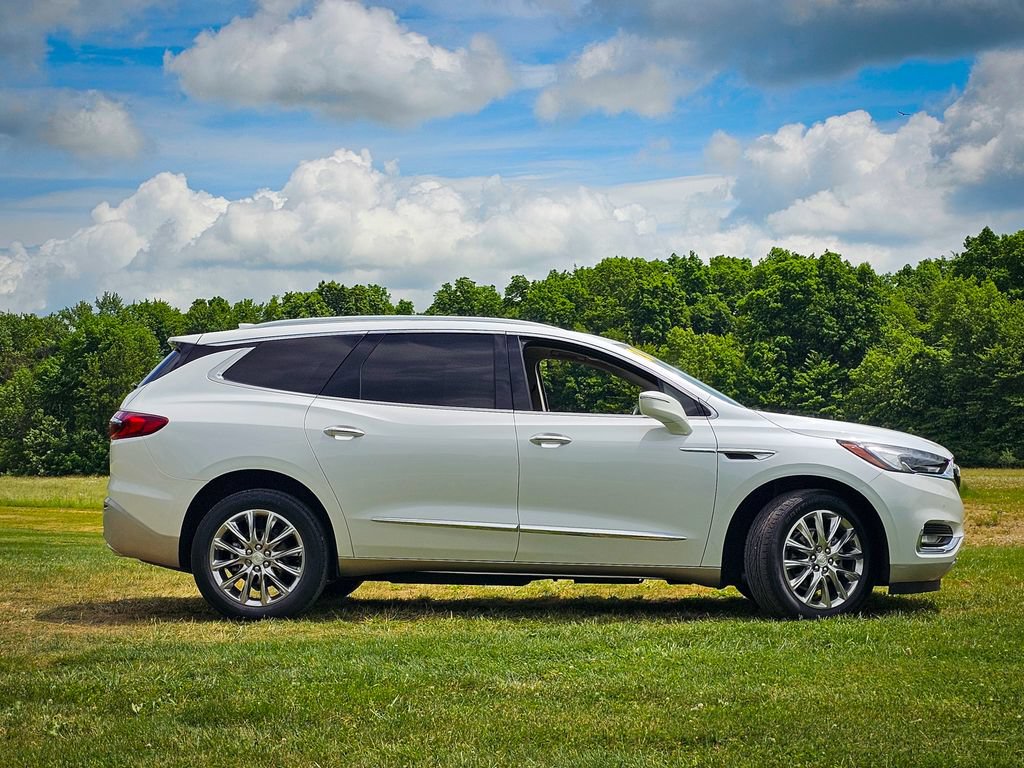 Used 2020 Buick Enclave Premium w/ Sun and Sites Package AWD/4WD image 2