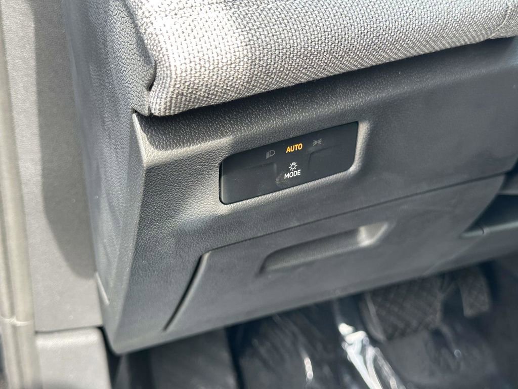 New 2026 Volkswagen Tiguan S image 15