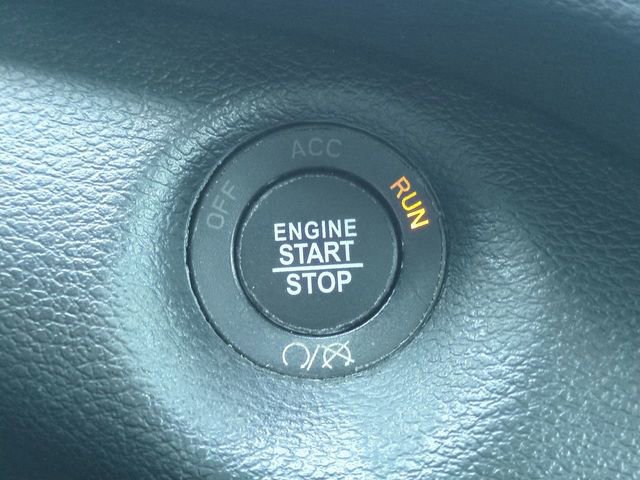 Used 2022 Jeep Cherokee Limited image 28