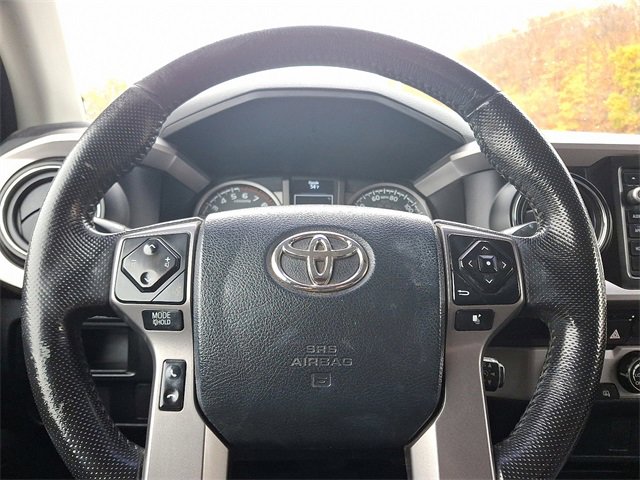 Used 2017 Toyota Tacoma SR5 w/ SR5 Appearance Package (SM) image 16