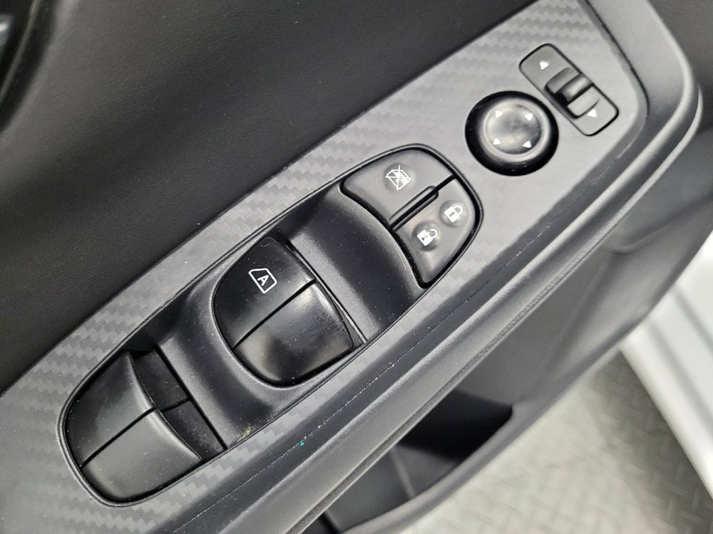 Used 2025 Nissan Sentra S FWD image 27
