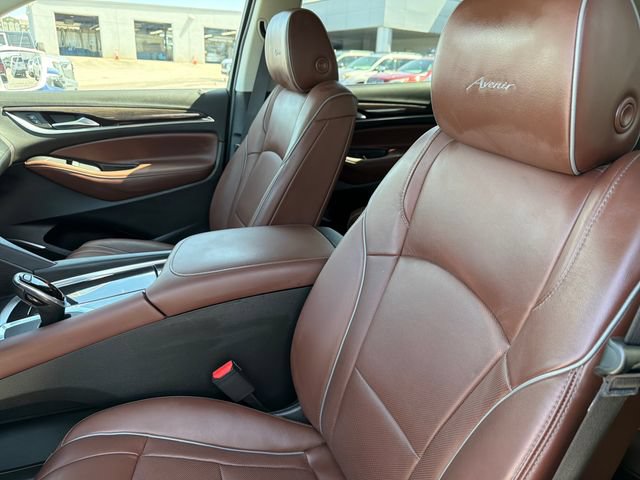Used 2020 Buick Enclave Avenir w/ Avenir Technology Package AWD/4WD image 19