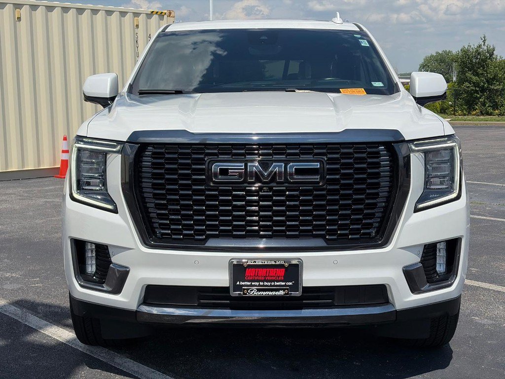Used 2023 GMC Yukon Denali Ultimate AWD/4WD image 2