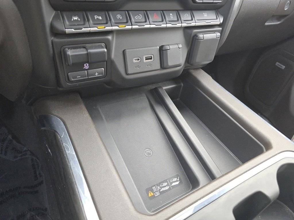 Used 2020 Chevrolet Silverado 1500 LTZ w/ LTZ Premium Package image 39