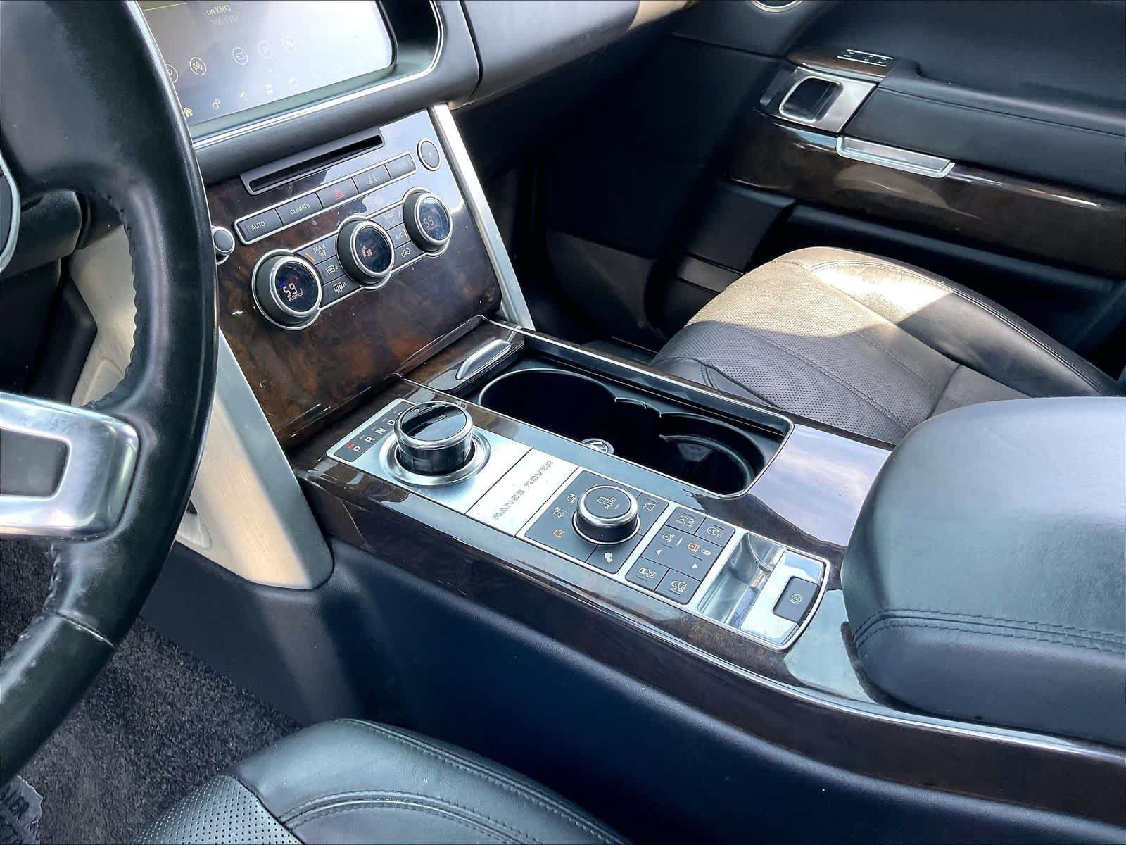 Used 2017 Land Rover Range Rover Supercharged AWD/4WD image 19
