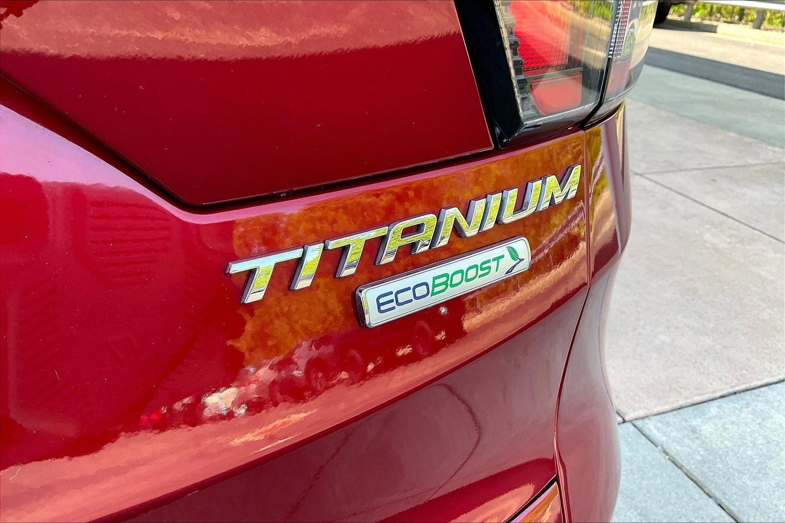 Used 2017 Ford Escape Titanium FWD image 24
