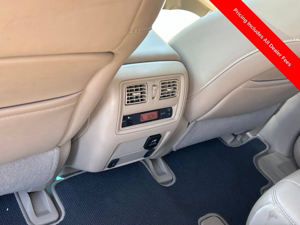 Used 2015 Nissan Pathfinder SL FWD image 16