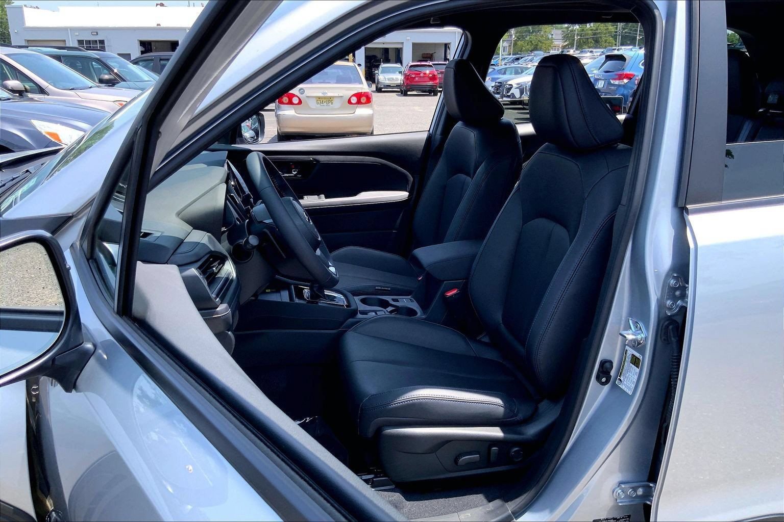 Certified 2025 Subaru Forester Limited AWD/4WD image 9