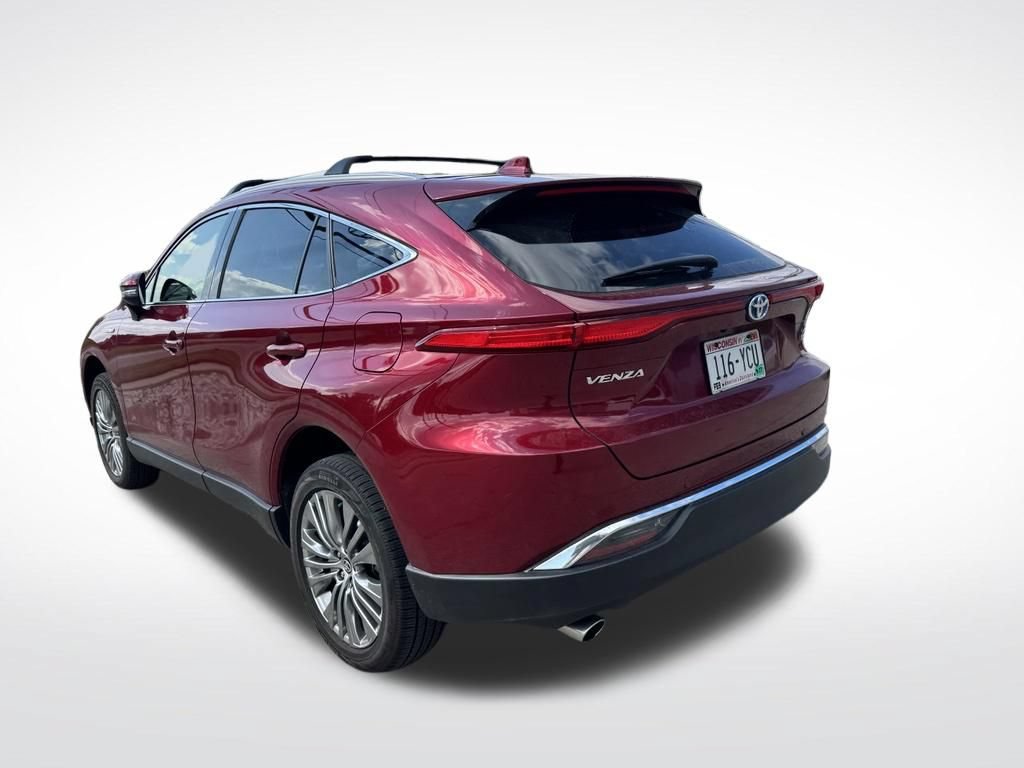 Used 2021 Toyota Venza XLE w/ Softex Package AWD/4WD image 5