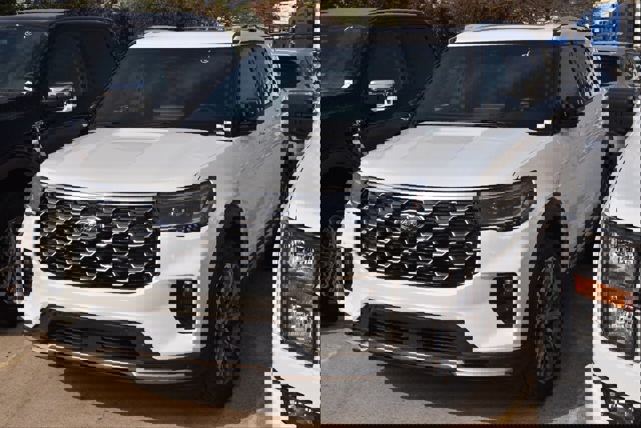 Certified 2025 Ford Explorer Platinum w/ Ultimate Package image 2