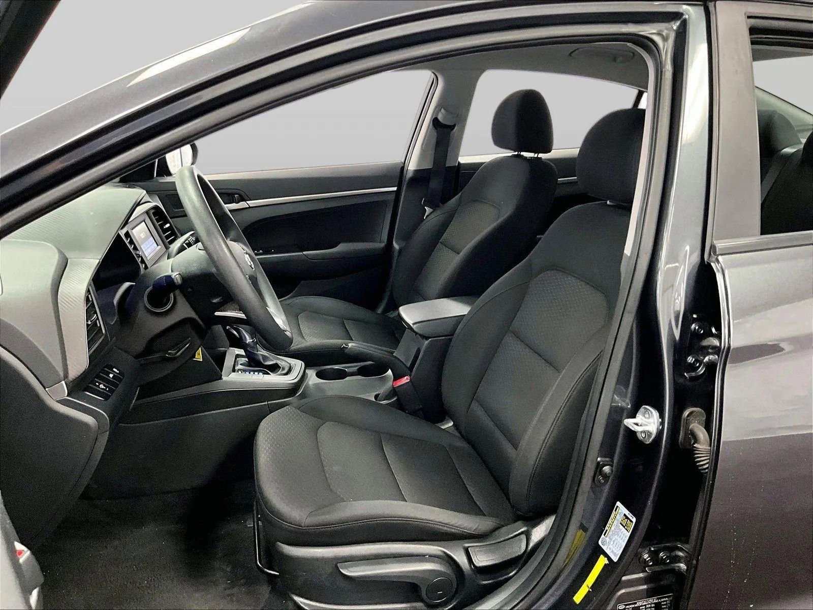 Used 2020 Hyundai Elantra SE w/ Cargo Package (C1) image 24