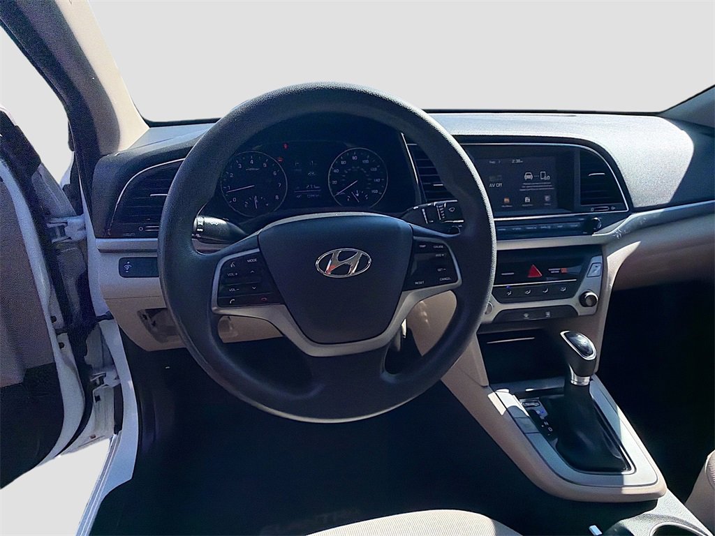 Used 2017 Hyundai Elantra SE image 11