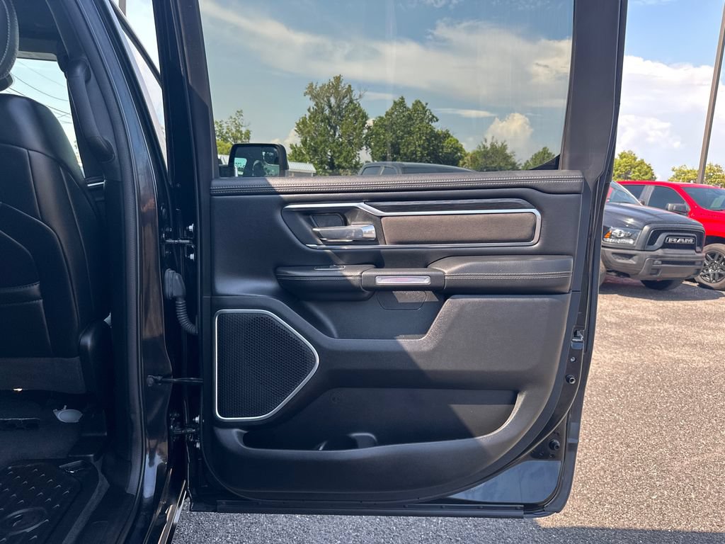 Used 2023 RAM 1500 Laramie AWD/4WD image 17