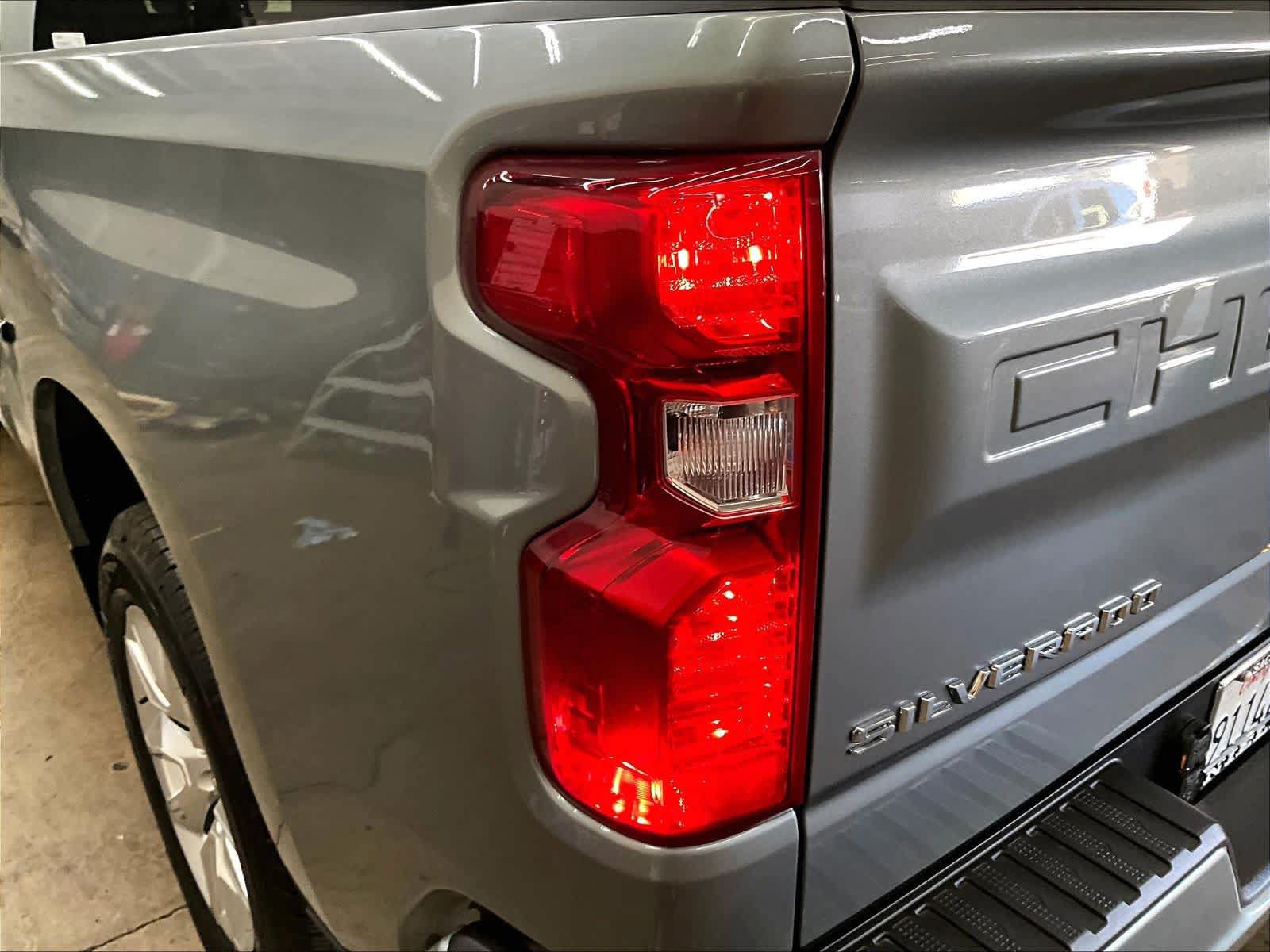 Used 2026 Chevrolet Silverado 1500 Custom RWD image 32