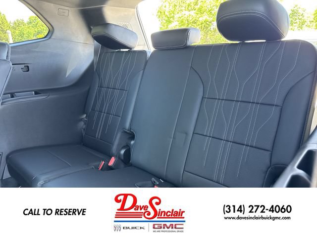 New 2026 Buick Enclave Avenir w/ Super Cruise Package FWD image 24