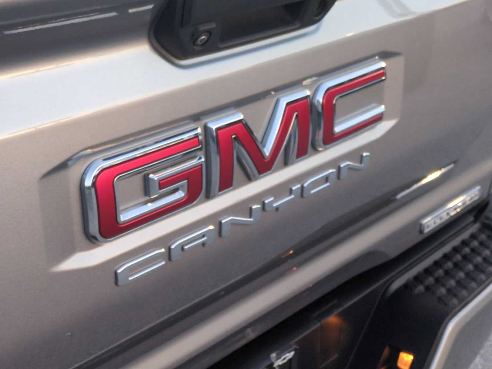 Used 2025 GMC Canyon Elevation w/ Convenience Package AWD/4WD image 31