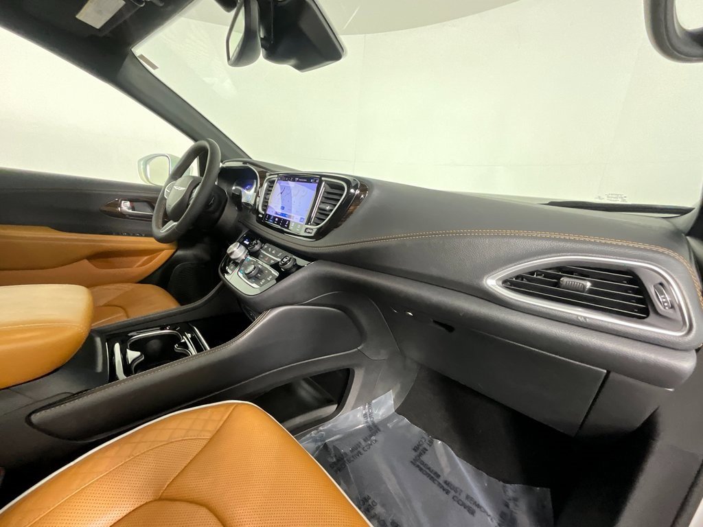 Used 2022 Chrysler Pacifica Pinnacle image 19