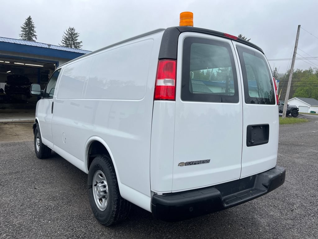 Used 2020 Chevrolet Express 2500 w/ Driver Convenience Package RWD image 14