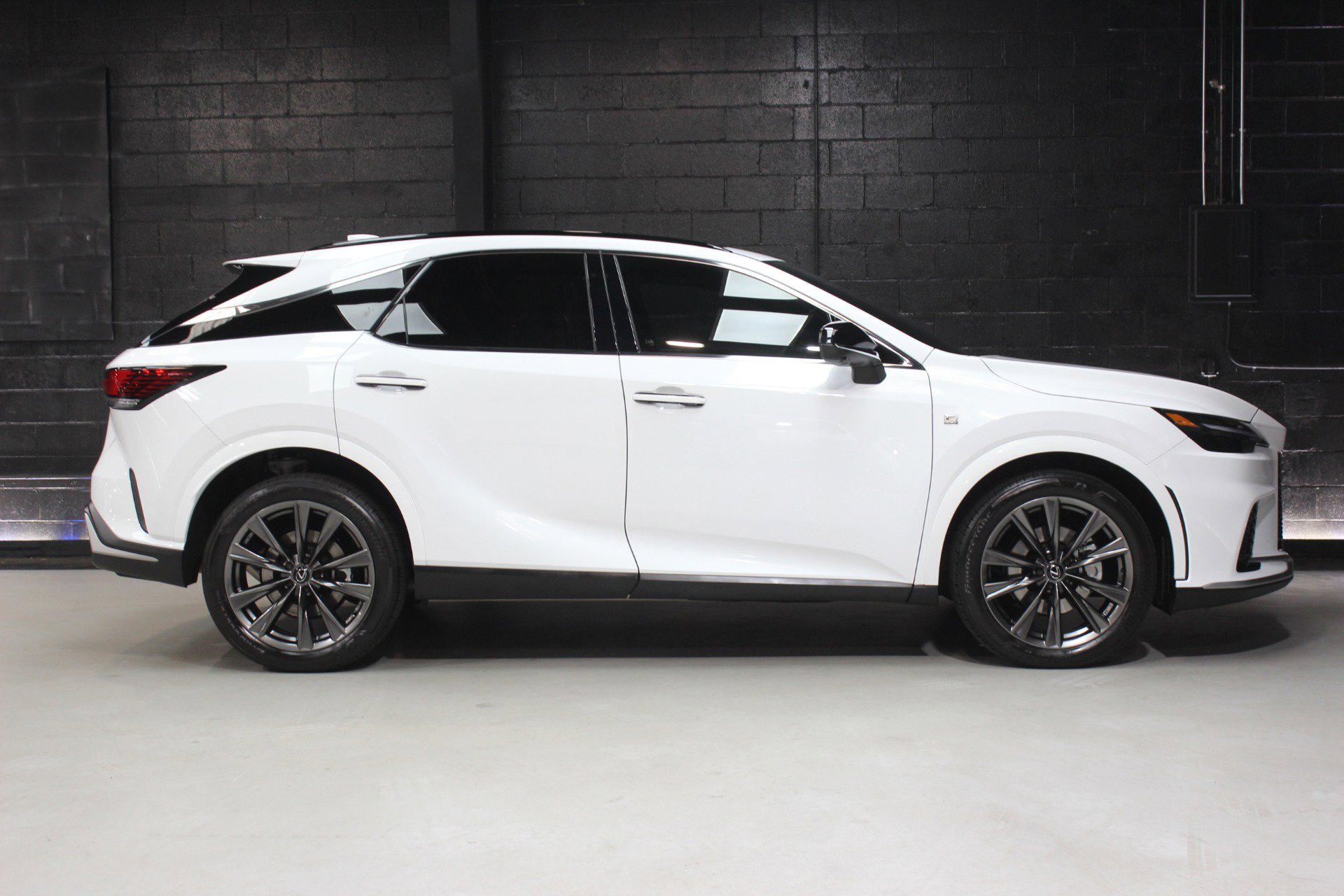 Used 2025 Lexus RX 350 F Sport w/ Convenience Package image 17