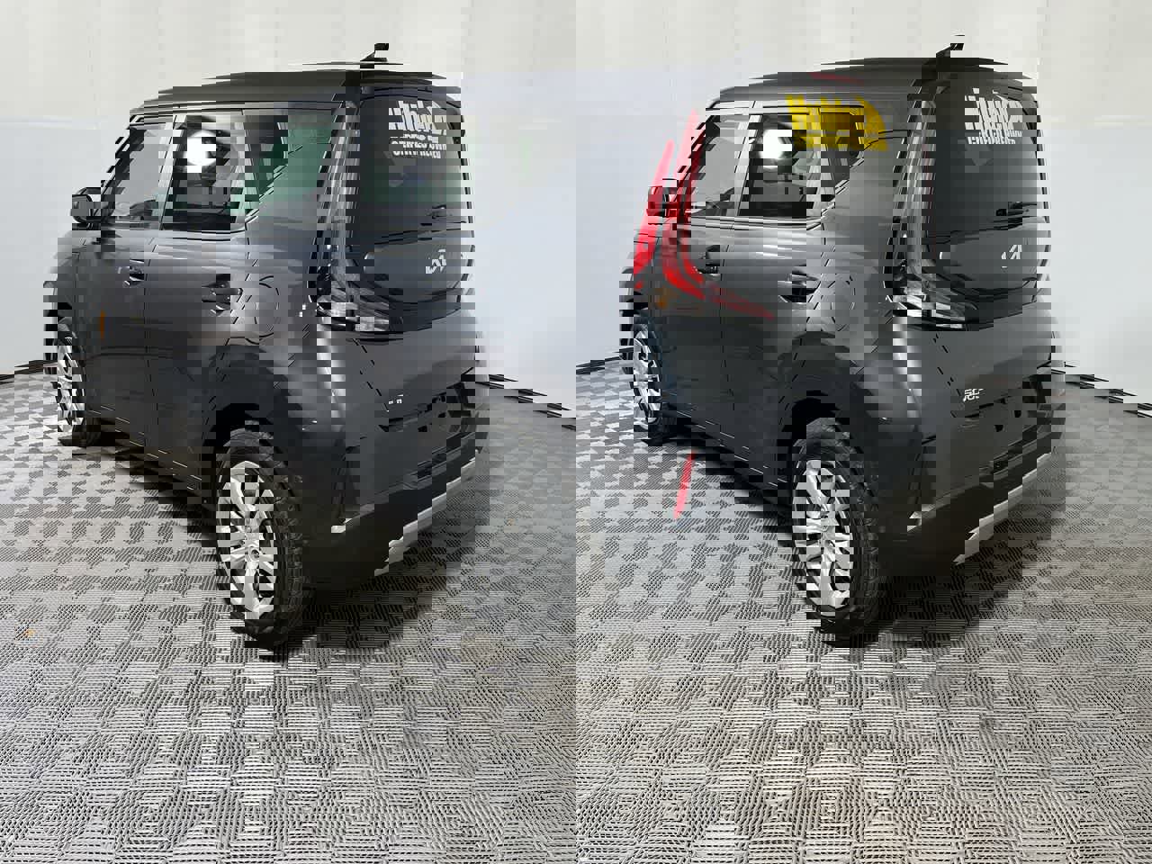 Used 2023 Kia Soul LX image 6